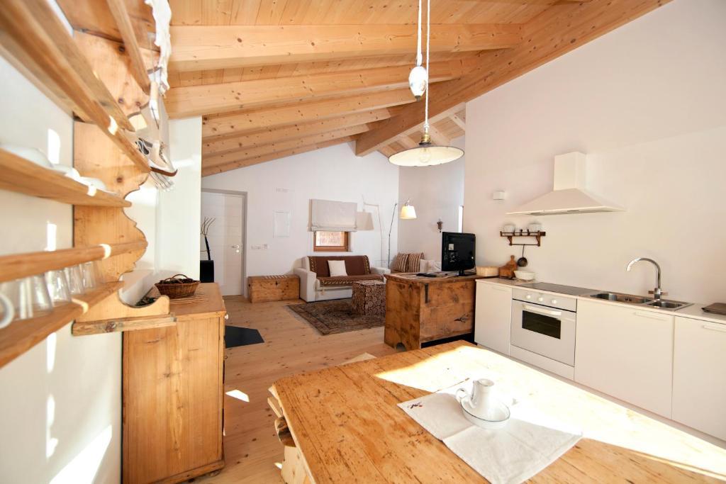 プレダッツォ Baita Auroraアパートホテル 部屋 写真